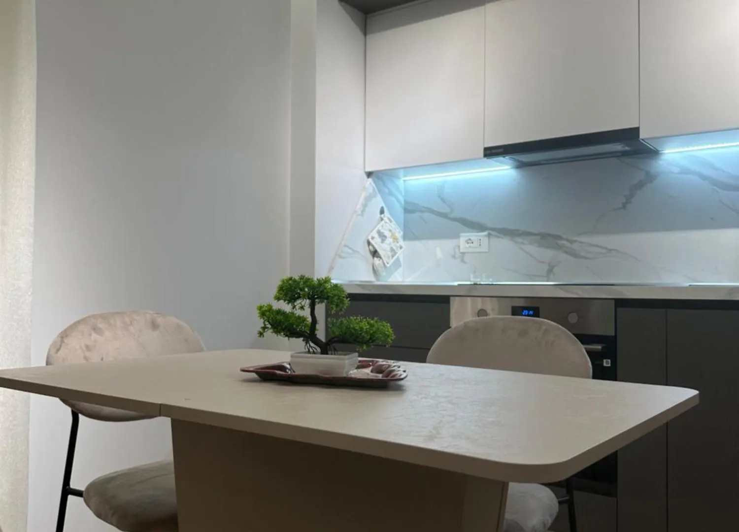 Labi Apartament Tirana 0*,  Albania